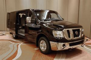 Nissan NV3500 Passenger Van '2012